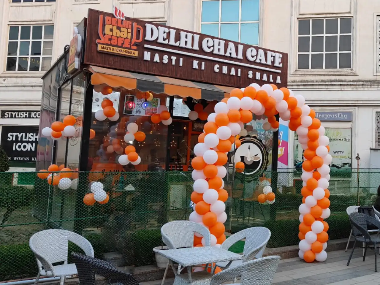 Best chai cafe in World Street Faridabad 79 near me low & best foods