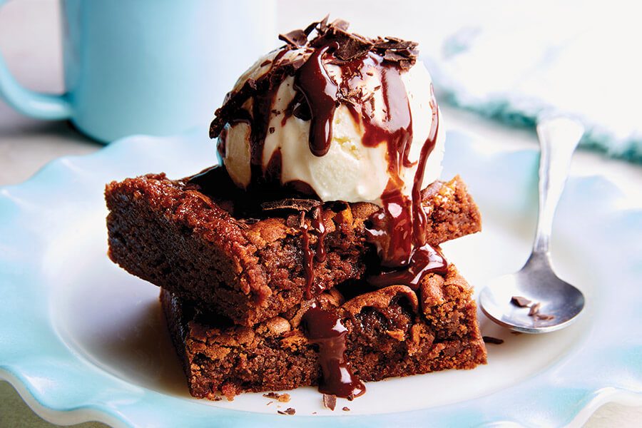Brownie with Hot Chocolate Sauce